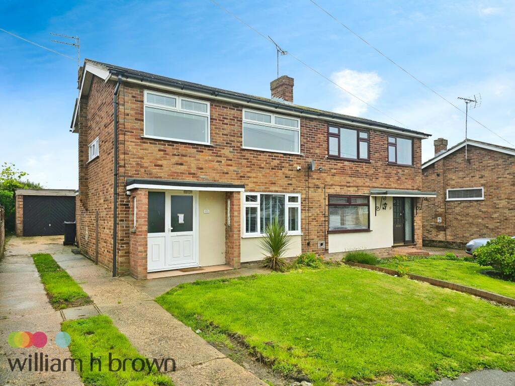 3 bedroom semidetached house for rent in Deepdale Road, HARWICH, CO12