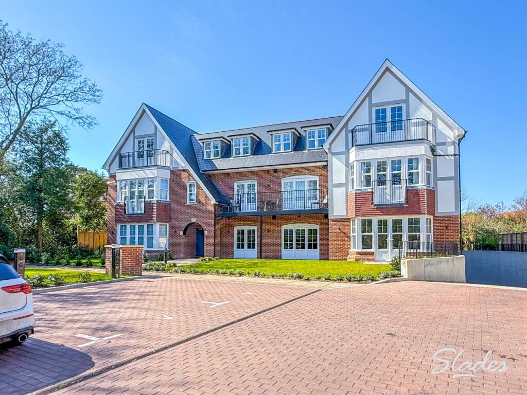Main image of property: Chewton Farm Road, Highcliffe, Christchurch