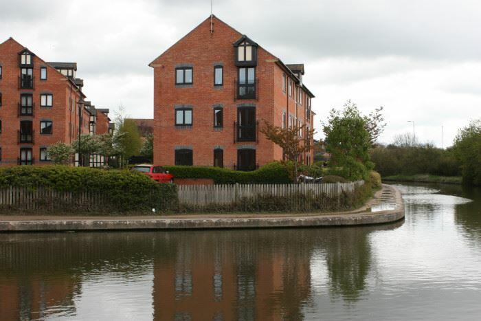 2 bedroom flat for rent in The Moorings, Leamington Spa, CV31