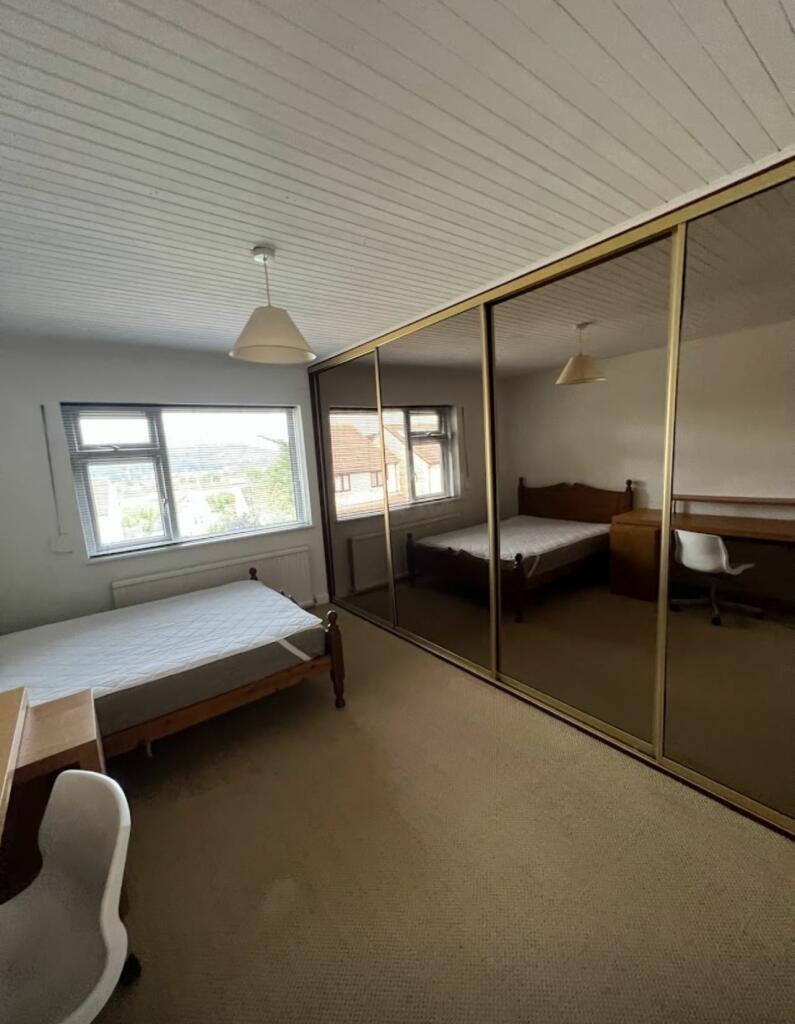 Additional property image - Teddington Close, Bath