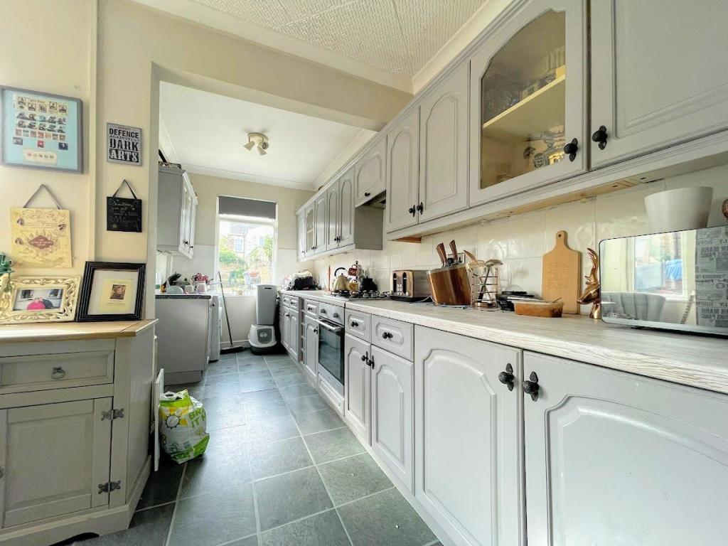 2 bedroom terraced house for sale in Cherry Tree Street, Elsecar