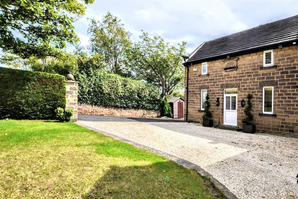 3 bedroom detached house for sale in Kingwell Road, Worsbrough