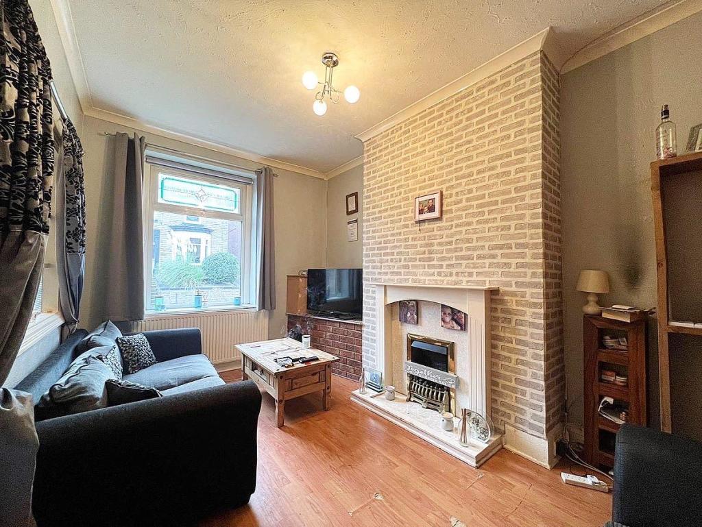 2 bedroom house for sale in Hough Lane, Wombwell, Barnsley, S73