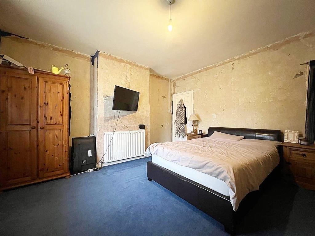 2 bedroom house for sale in Hough Lane, Wombwell, Barnsley, S73