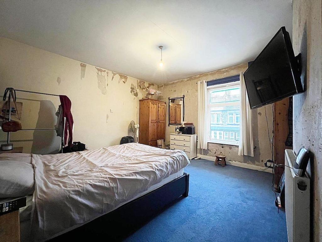 2 bedroom house for sale in Hough Lane, Wombwell, Barnsley, S73