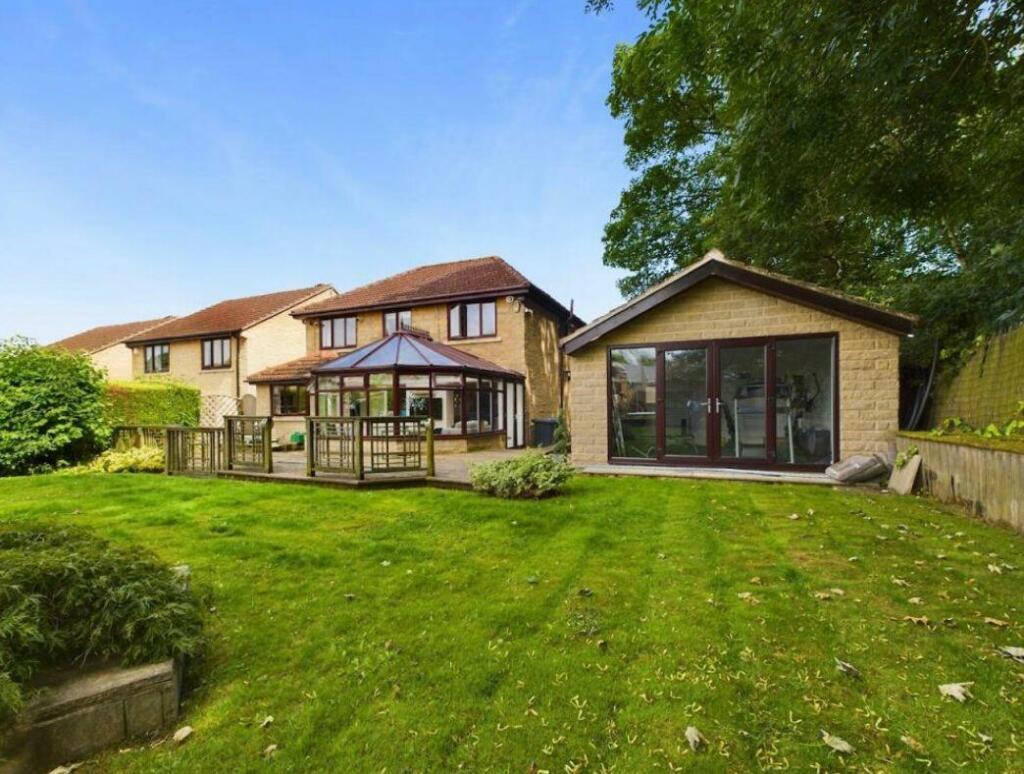 4 bedroom house for sale in Woodbourne Gardens, Tankersley, Barnsley, S75