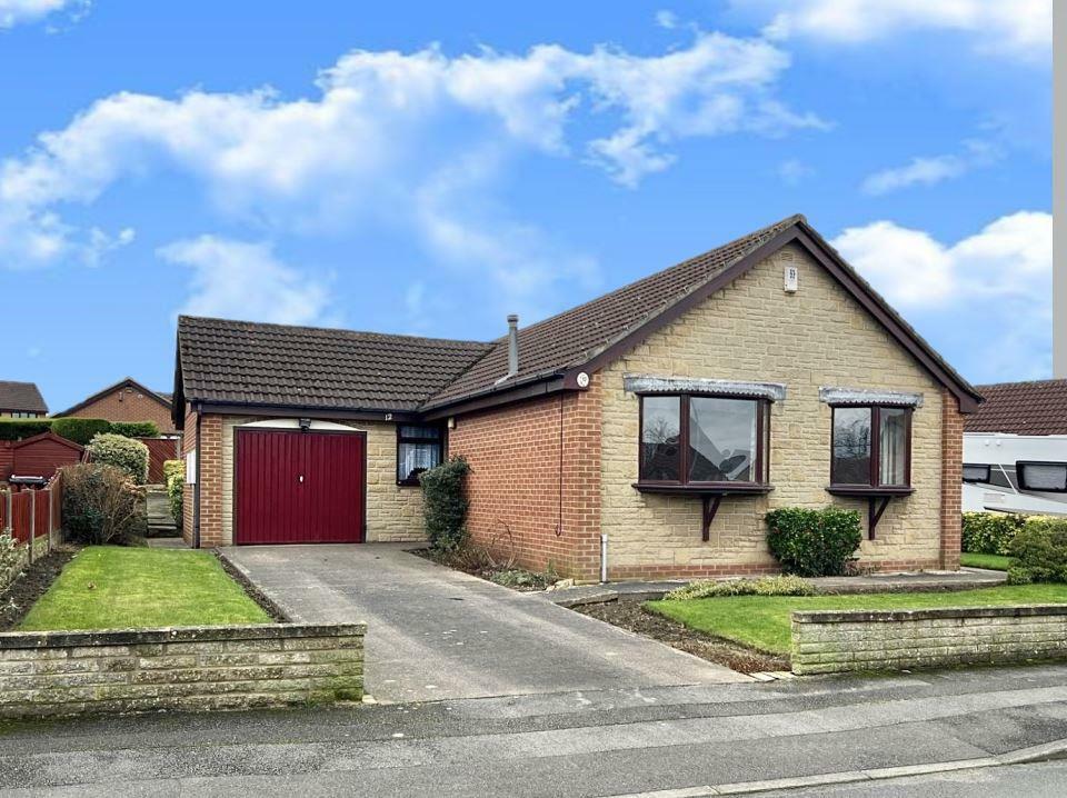 3 bedroom detached bungalow for sale in Midhurst Grove, Barugh Green
