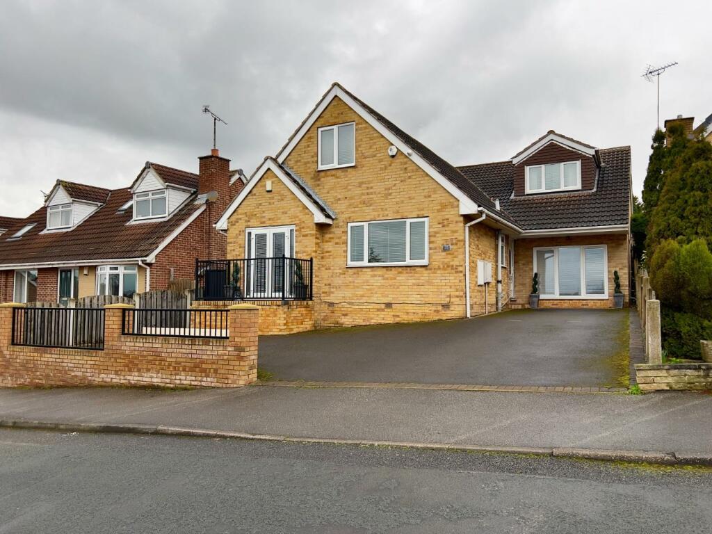 4 bedroom detached house for sale in Lundhill Grove, Wombwell, Barnsley, South Yorkshire, S73