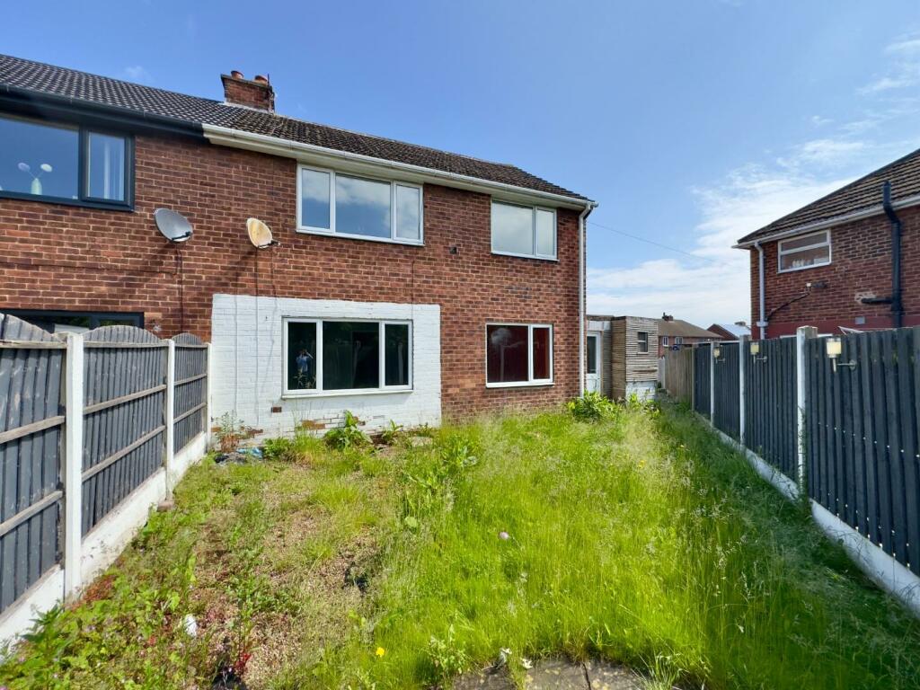 3 bedroom semidetached house for sale in Schofield Road, Darfield