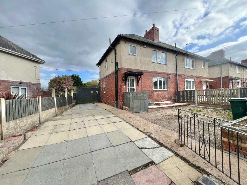 3 bedroom semidetached house for sale in Elliott Avenue, Wombwell