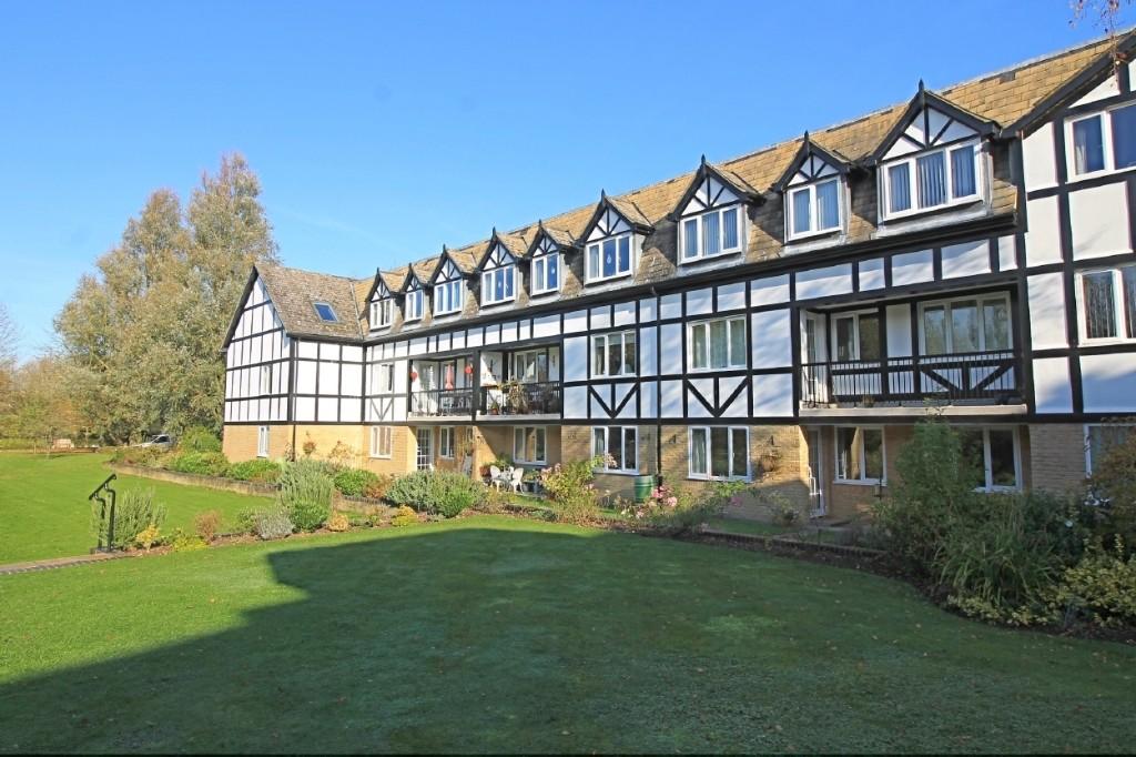 2 Bedroom Apartment For Sale In 21 The Chestnuts West Street Godmanchester Cambridgeshire Pe29 2ll Pe29