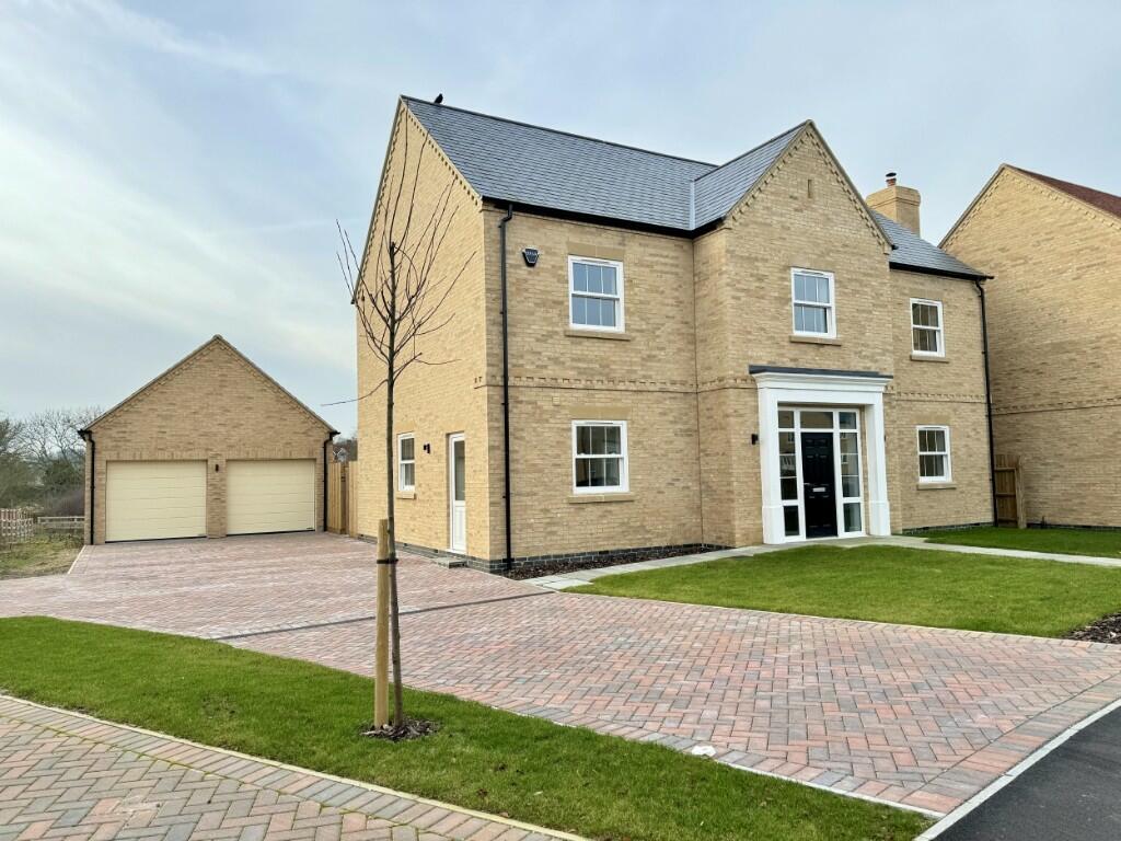 4 bedroom detached house for sale in 2 Kym View Close, Kimbolton