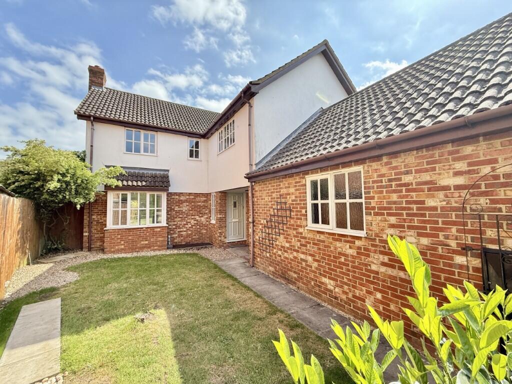 Main image of property: 30 Owl Way, Hartford, Huntingdon, Cambridgeshire. PE29 1YZ