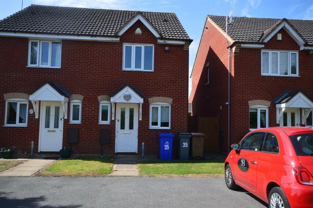 2 bedroom semi-detached house for rent in Ayreshire Grove, Lightwood, ST3
