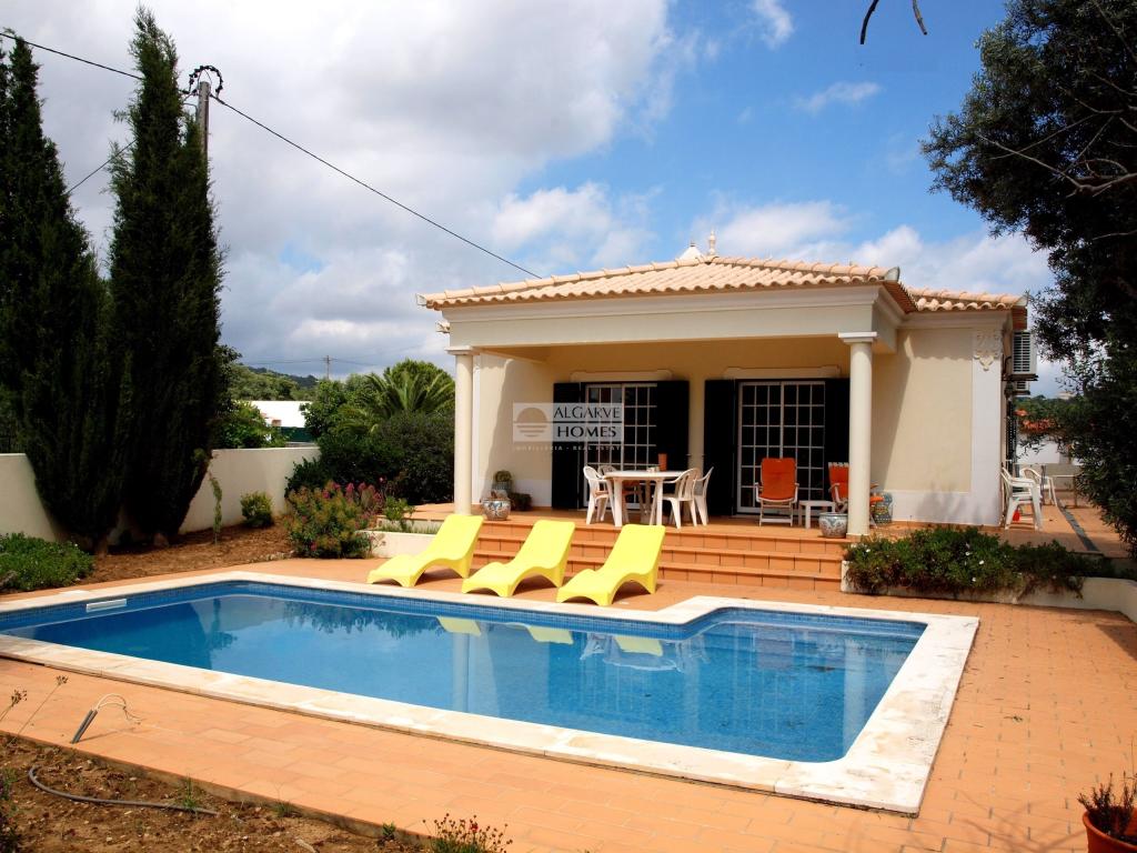 3 bedroom villa for sale in Algarve, Santa Bárbara de Nexe, Portugal