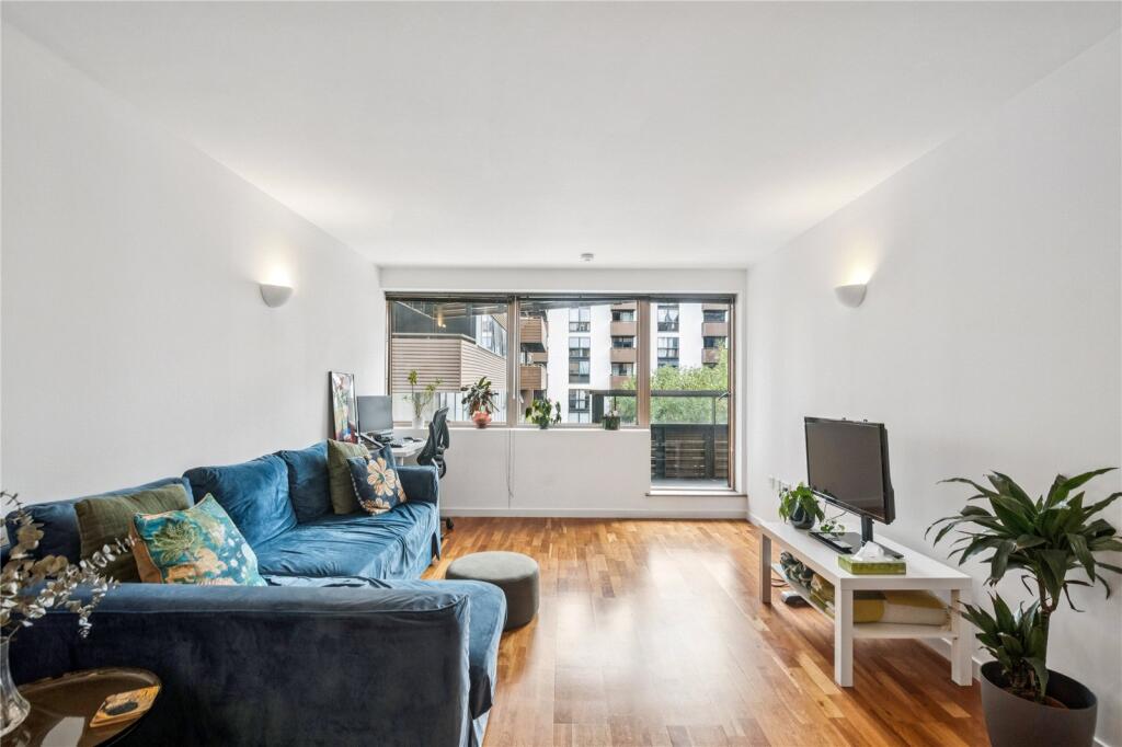 Main image of property: Gainsborough Studios West, 1 Poole Street, London, N1