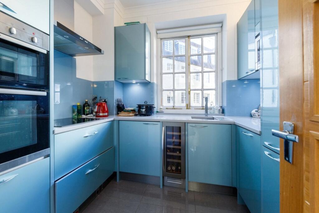 Main image of property: Rosebery Avenue, London, EC1R