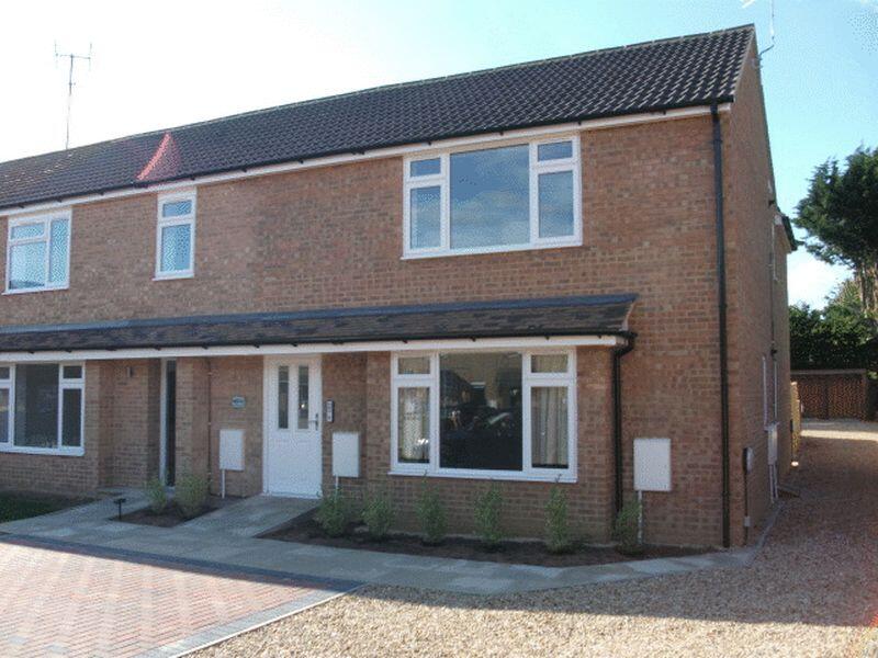 Main image of property: 2 BED FIRST FLOOR APARTMENT - ABINGDON 