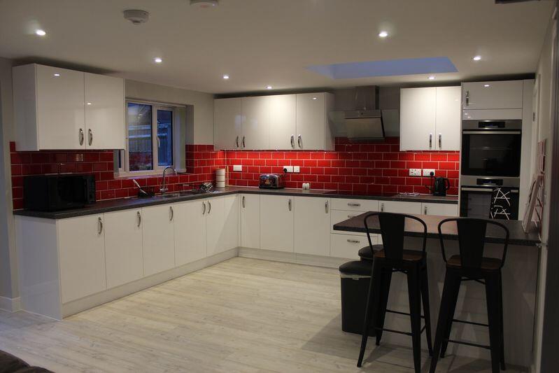 Main image of property: Room with En-suite Inclusive of Bills