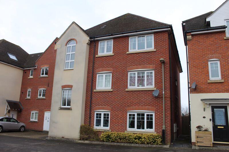 Main image of property: FIRST FLOOR APARTMENT IN ABINGDON