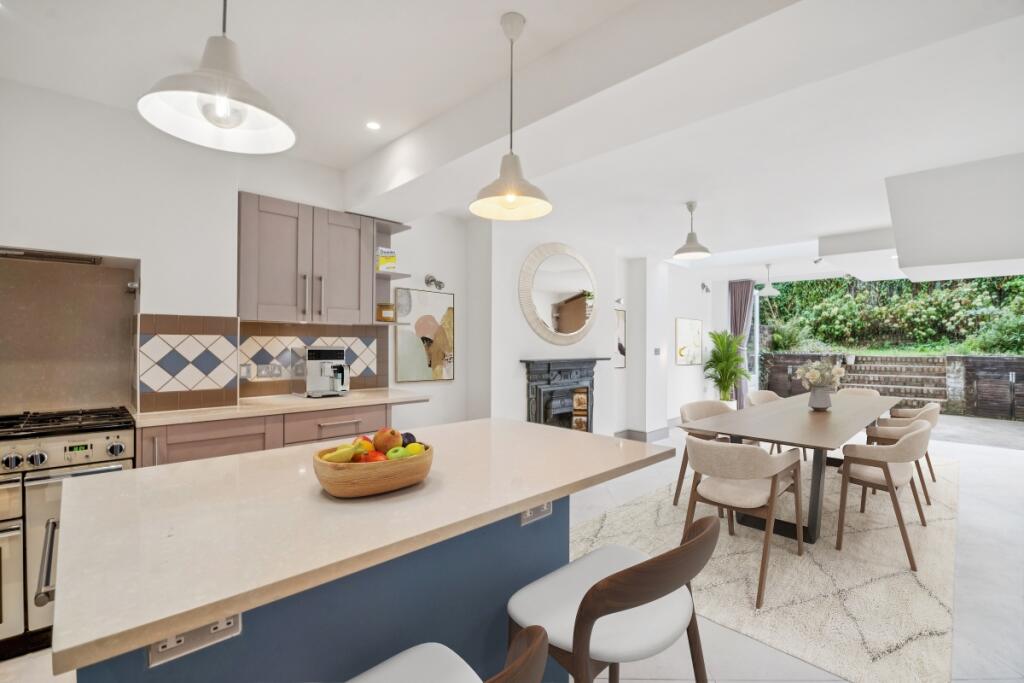 Main image of property: Rheidol Terrace Islington N1