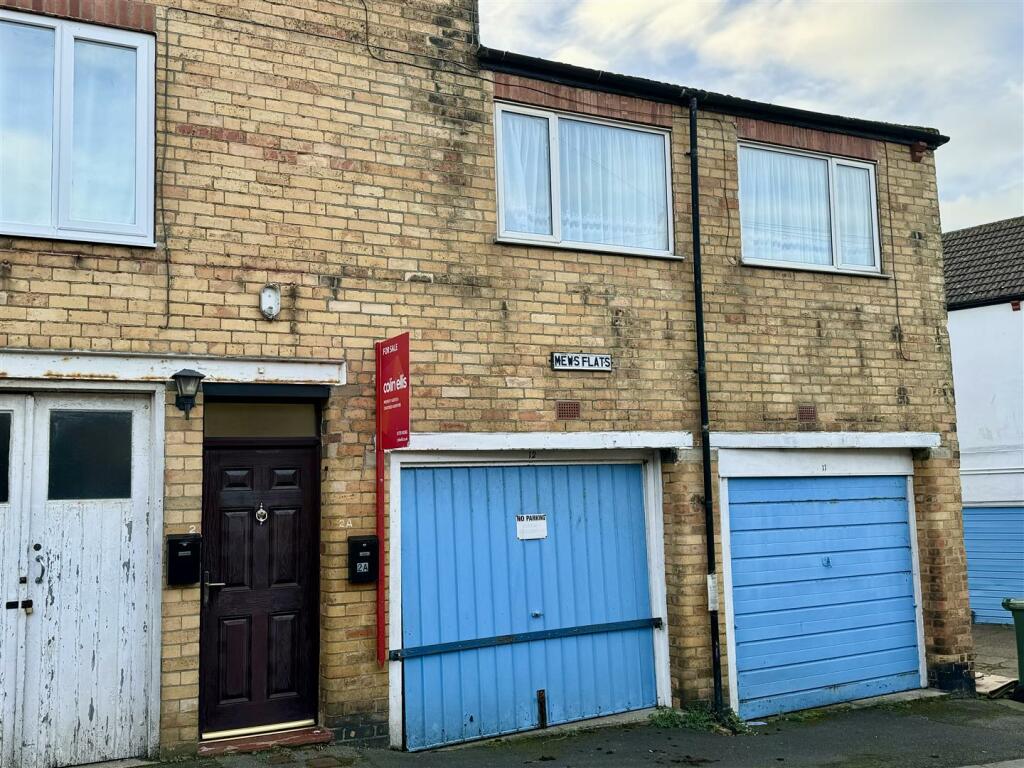 1 bedroom flat for sale in Belvedere Place, Scarborough, YO11