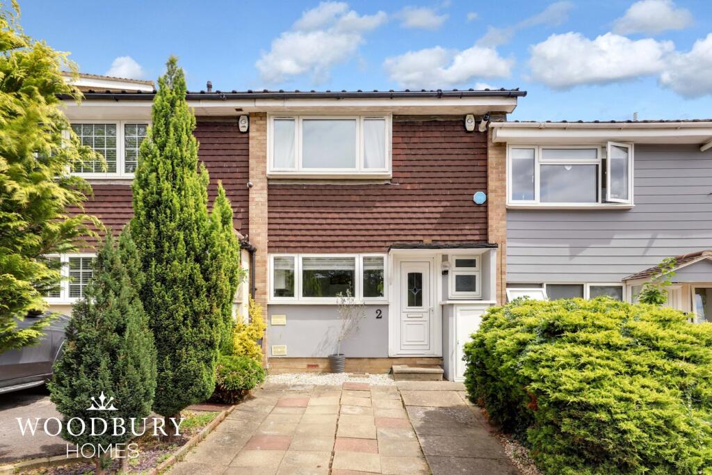 Main image of property: The Hawthorns, Loughton, IG10
