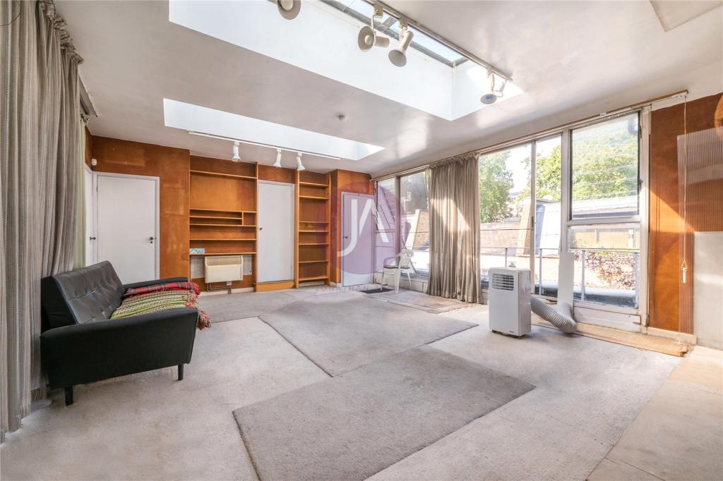 4 bedroom mews property for sale in Leinster Mews, Bayswater, London, W2