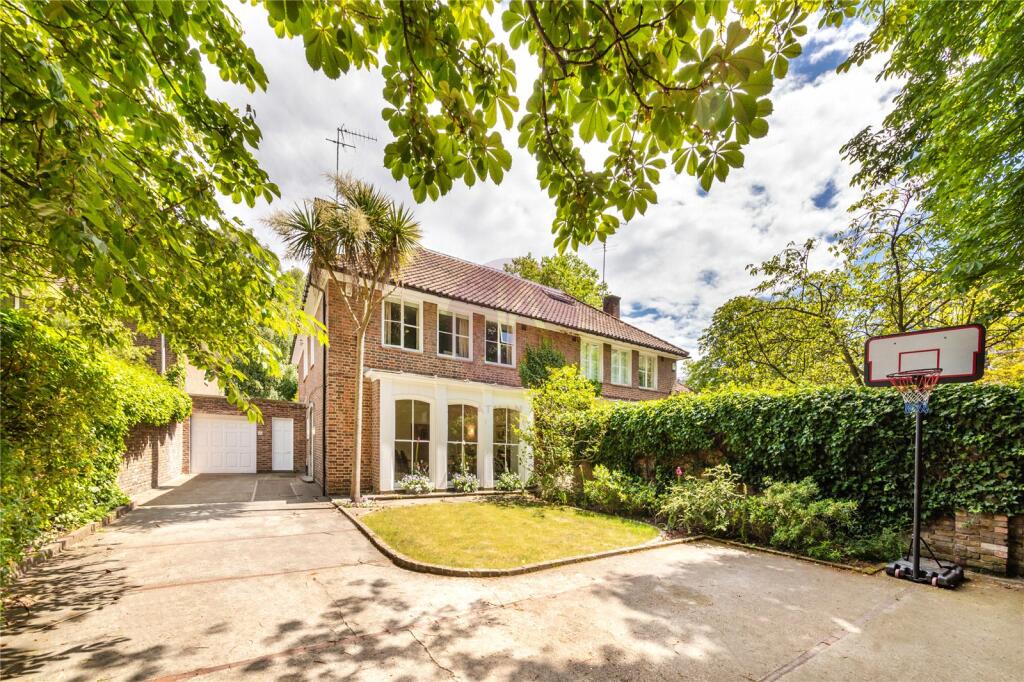 6 bedroom semi-detached house for rent in Grove End Road, St John's Wood, London, NW8