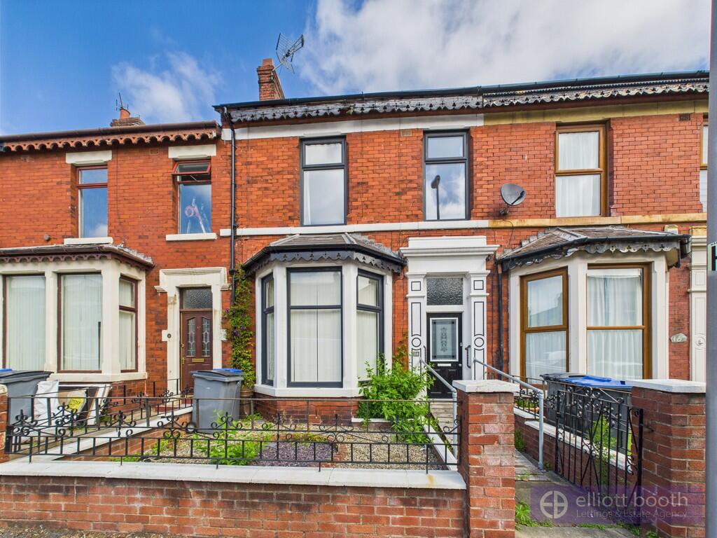 Main image of property: 14 Woodland Grove