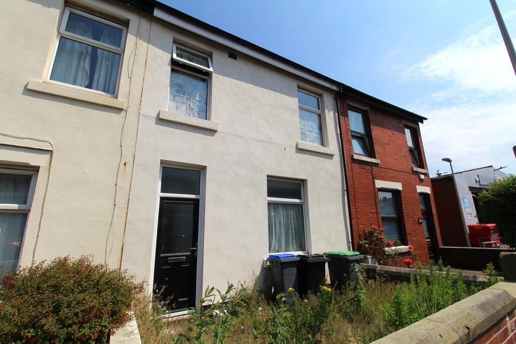 Main image of property: 1 + 3, 3 Henry Street