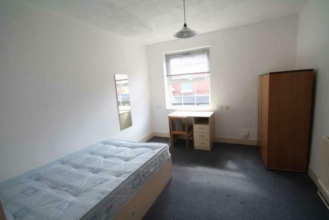 Main image of property: Lenton: 6 Bedroom house  - Frederick Grove NG7