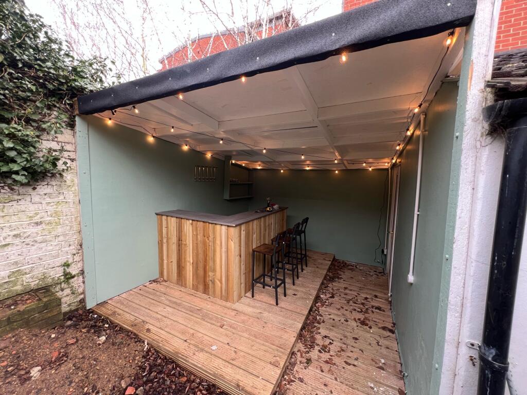 Main image of property: 8 Far Wharf, LN1 1TJ - 3 BED *BED 1 AVAILABLE*