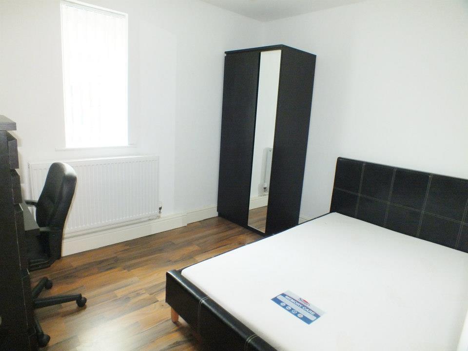 Main image of property: Bawas Place: Flat 2, 3 Bedroom flat Alfreton road NG7 3NW