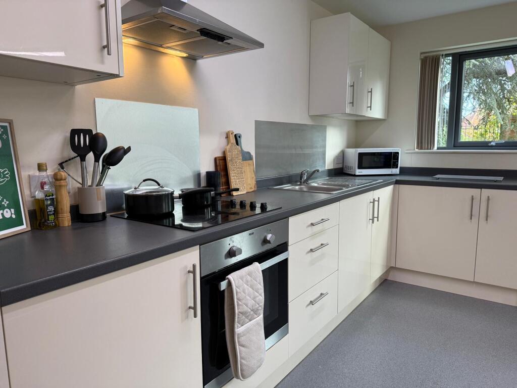 Main image of property: Longdales Lodge // Lincoln Bishop // 6 Bed all Ensuite