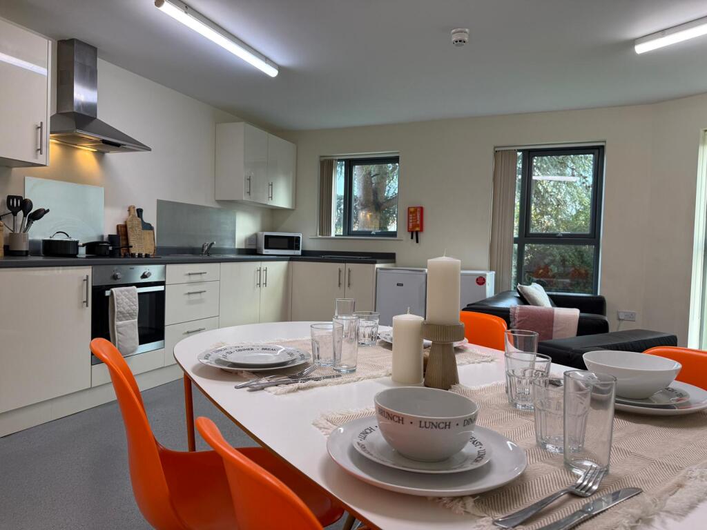 Main image of property: 6 Bed all en-suite // Longdales Road // Lincoln Bishop Uni