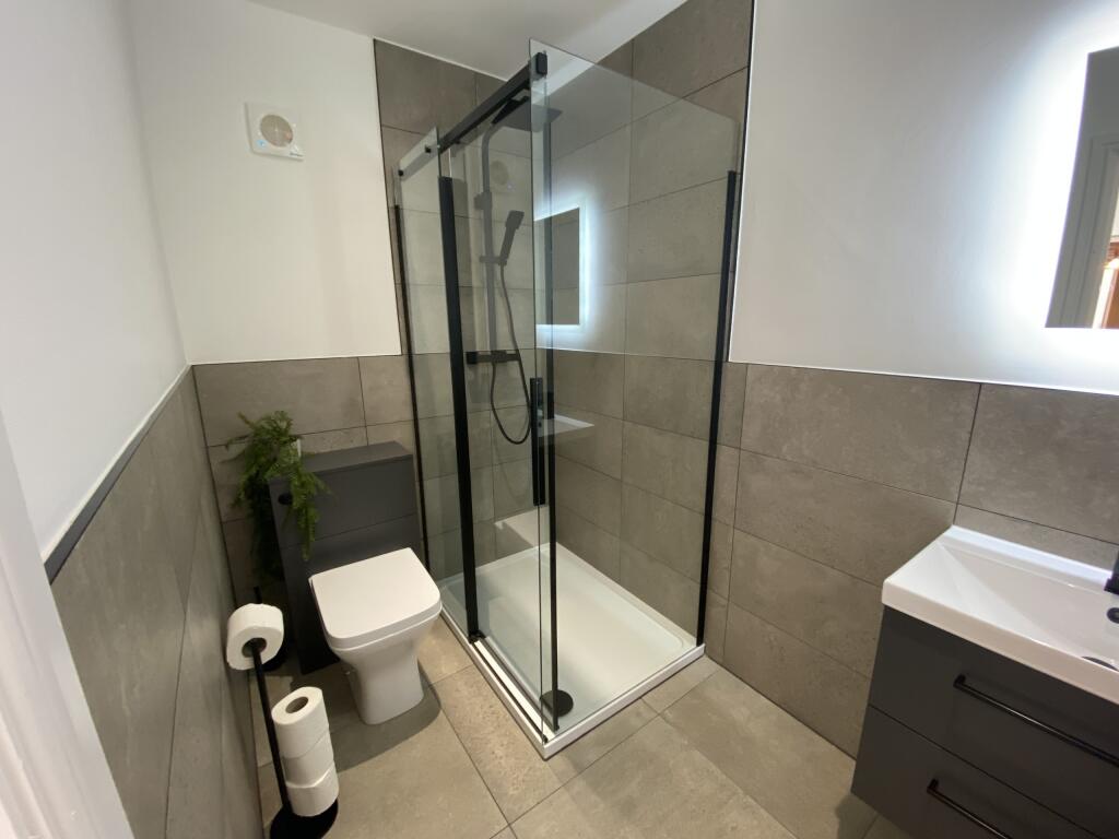 Main image of property: 2 Bed Student Apartment // AVAILABLE NOW 2025/26