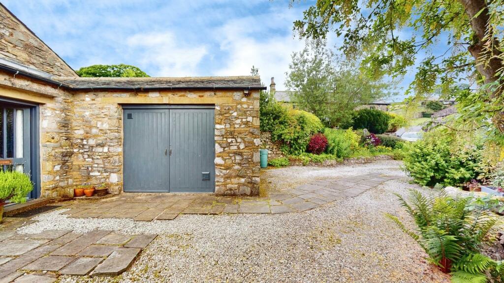 Additional property image - Lower Croft, Stainforth, Settle