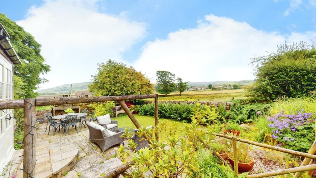 Additional property image - Gill Top House, Cowling