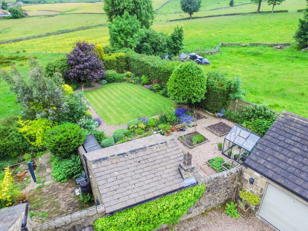Additional property image - Gill Top House, Cowling