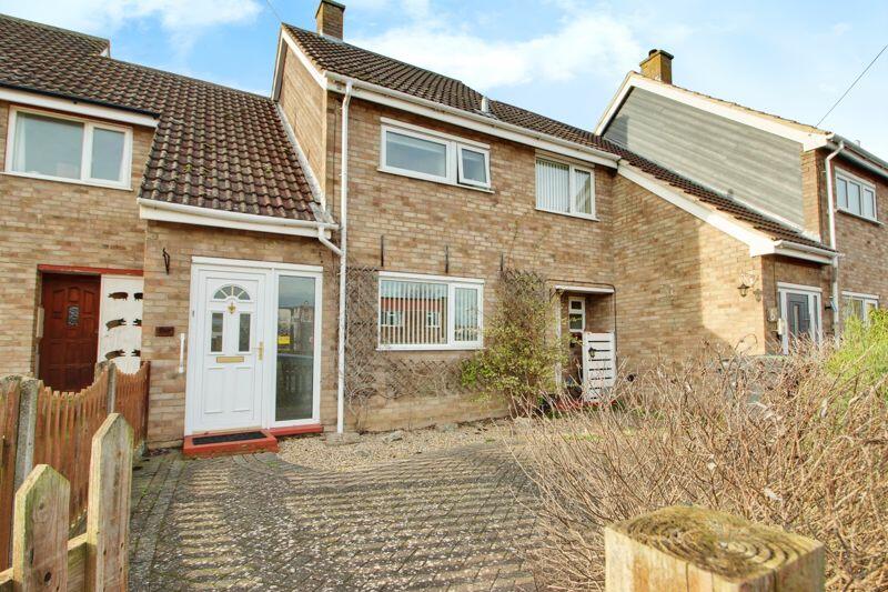 3 bedroom terraced house for sale in Ireton Close, Eynesbury, St. Neots