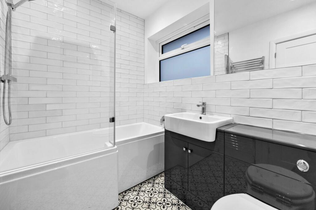 Additional property image - Bramble Rise, Brighton, BN1