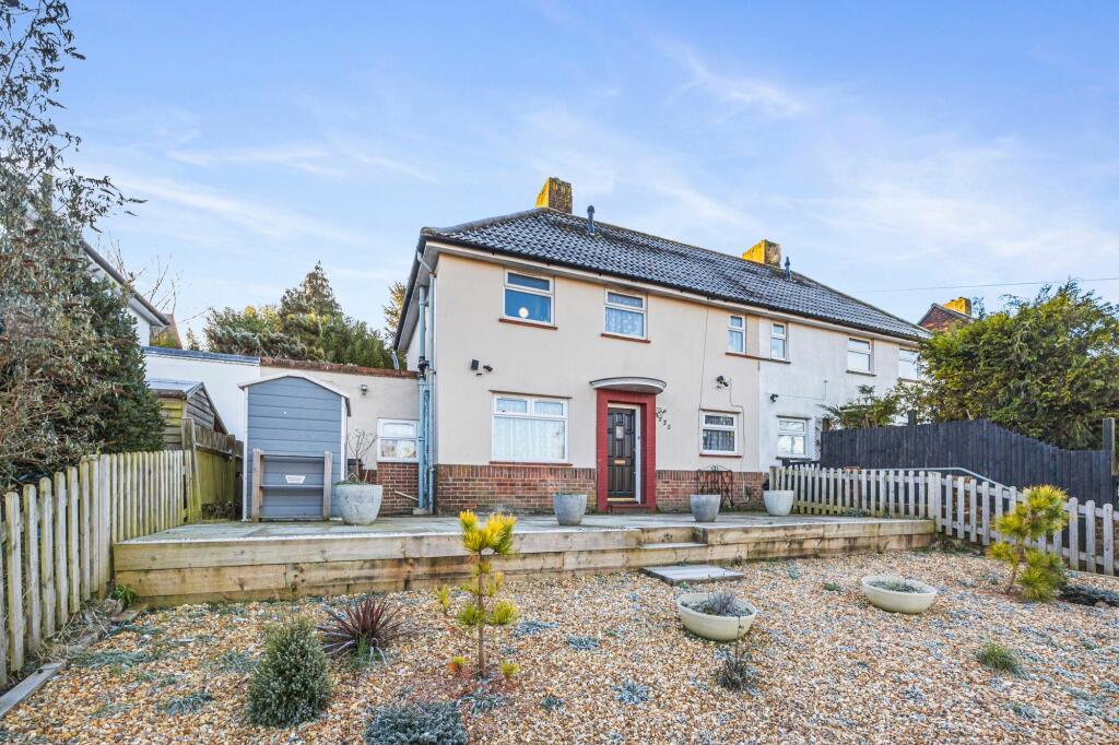 2 bedroom semidetached house for sale in Carden Avenue, Brighton, BN1