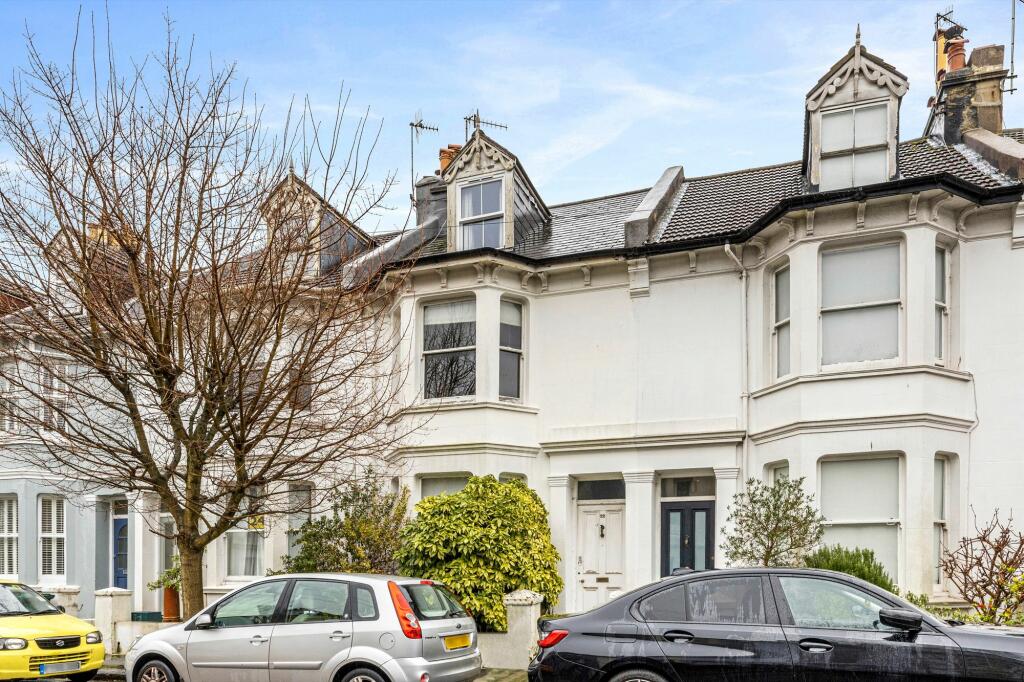 4 bedroom terraced house for sale in Warleigh Road, Brighton, BN1