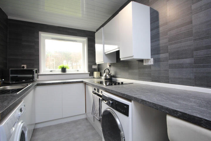 Main image of property: 0/1, 9 Riverview Drive, Glasgow G5 8ER