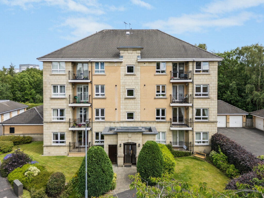 Main image of property: Flat 4, 6 Kirklee Gate, Kirklee Mansions, Glasgow G12 0SZ