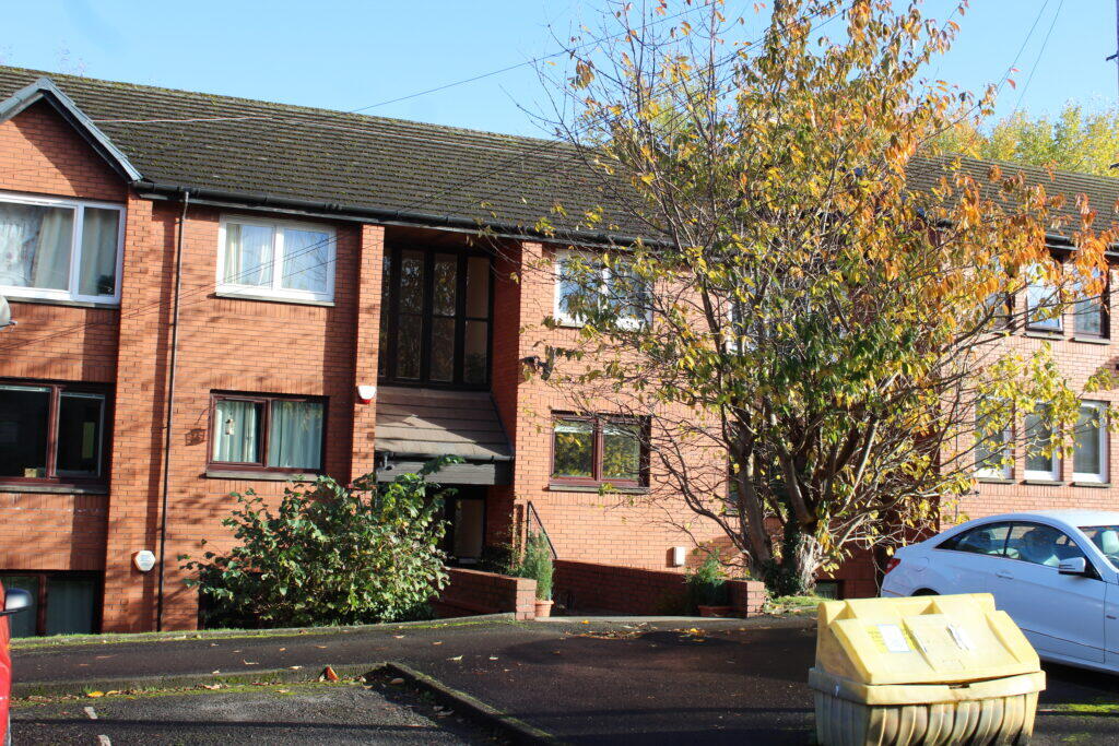 Main image of property: 14 Kelvinside Drive, Flat 1/2, Kelvinside, Glasgow, G20 6QD