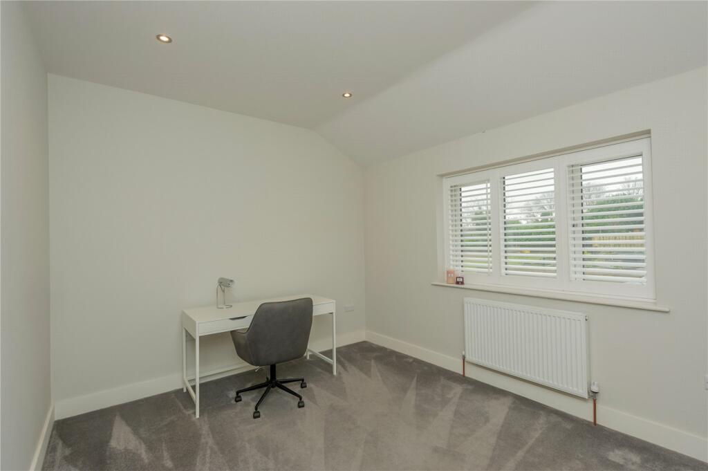 4 bedroom detached house for sale in Whitehall Road, Wyke, Bradford, BD12