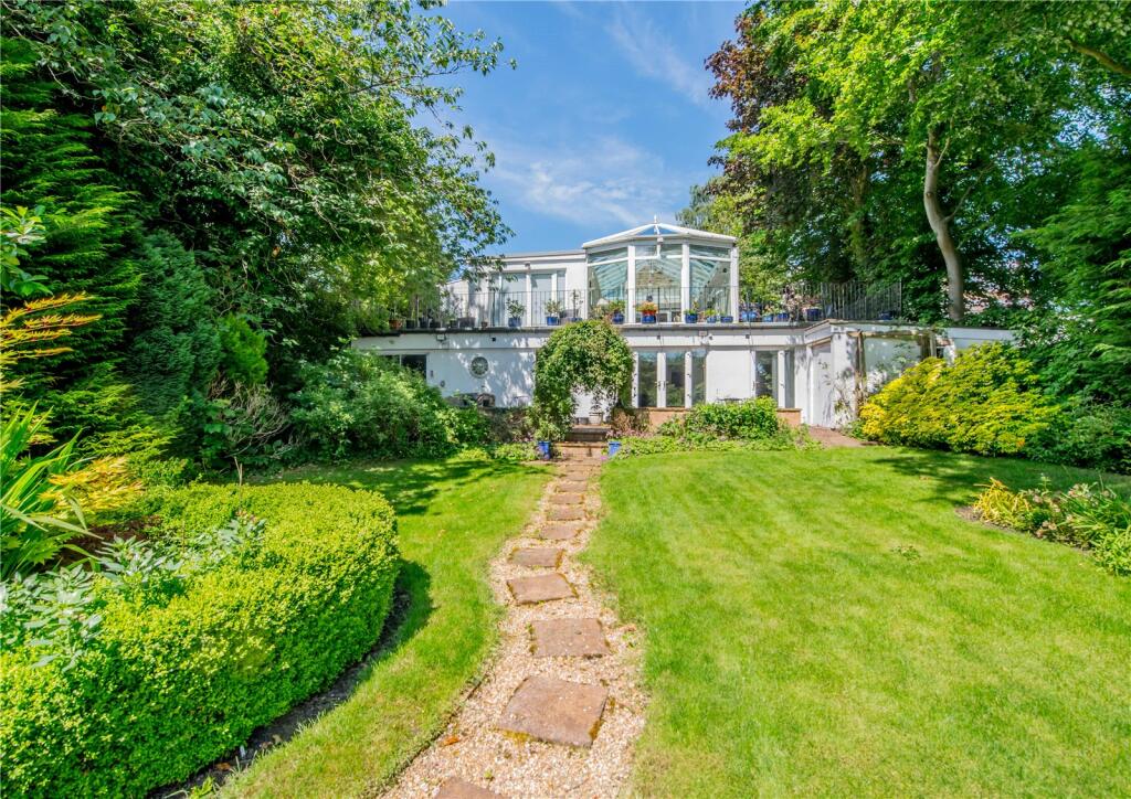 4 bedroom detached house for sale in Hare Park Lane, Hightown