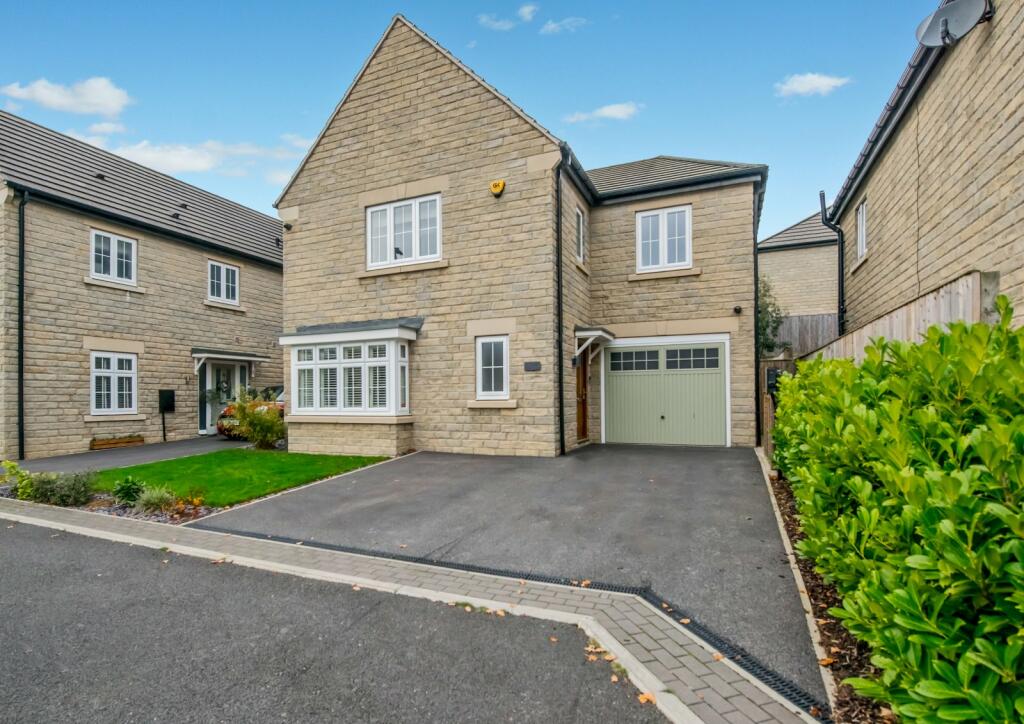 Main image of property: Oakroyd View, Birkenshaw, Bradford, West Yorkshire, BD11